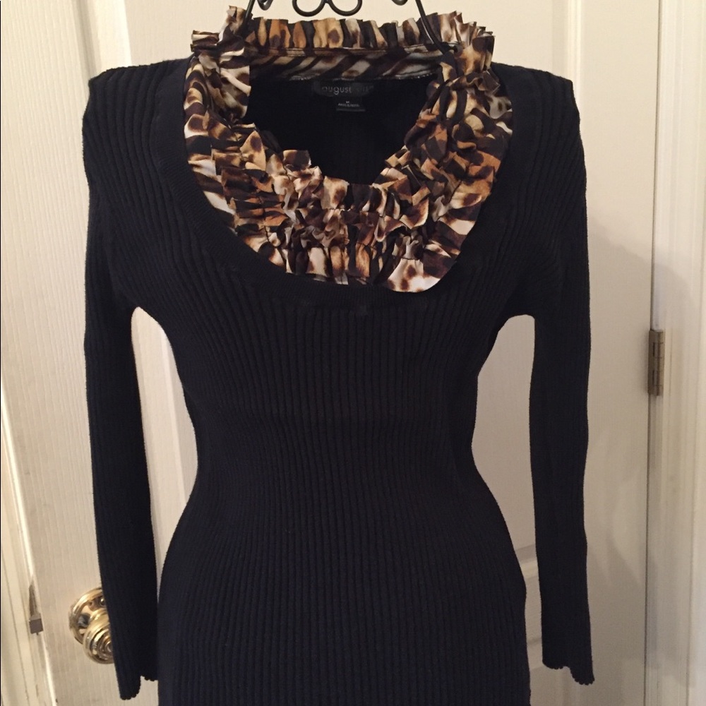 Ribbed sweater with leopard ruffle detail